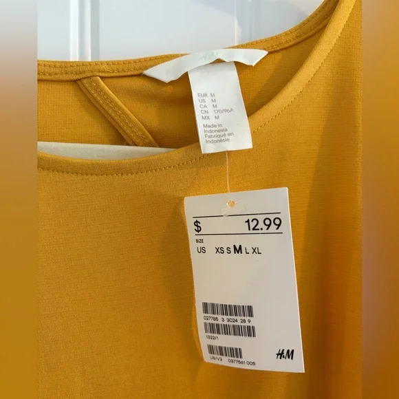 H&M Mustard Yellow Swing Dress Stretch Keyhole Back Size M - Picture 3 of 4
